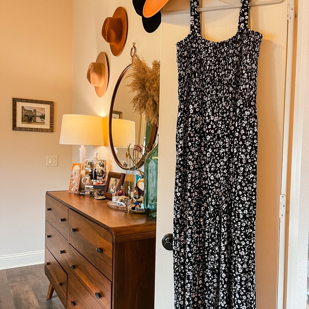 Banana Republic Medium Smocked (top) flared Daisy Jumpsuit
